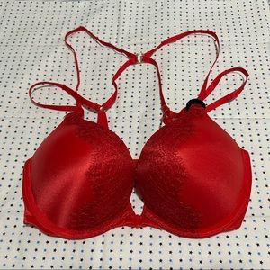 NWT Victoria’s Secret Bombshell Adds 2 Cup Front Close Bra size 32C